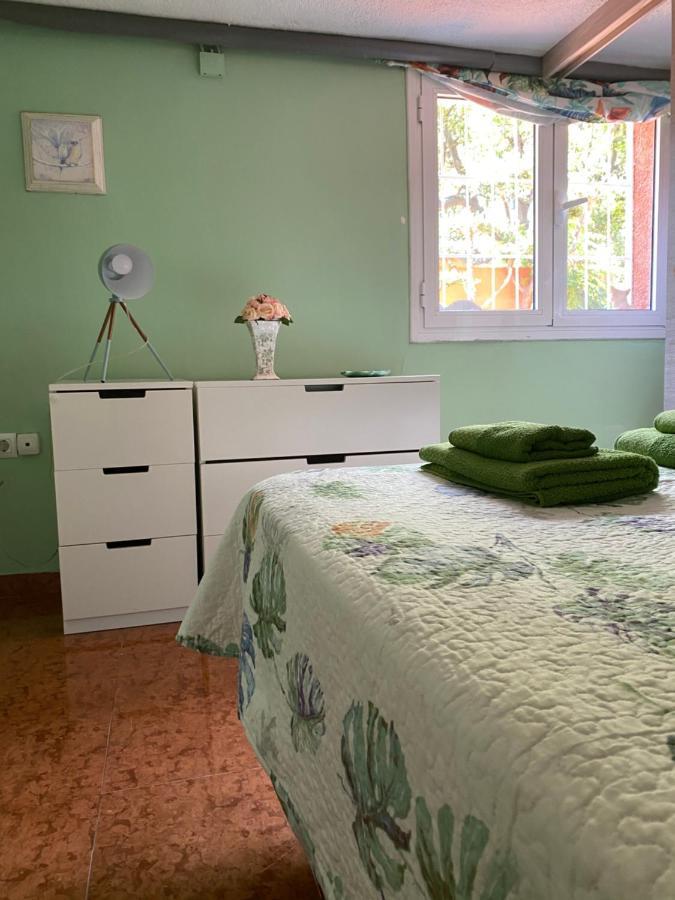 Estudio En La Playa De Calafell. Barcelona Eksteriør billede